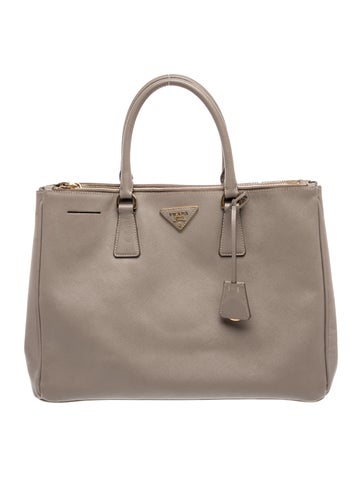 Saffiano Leather Galleria Double Zip Medium