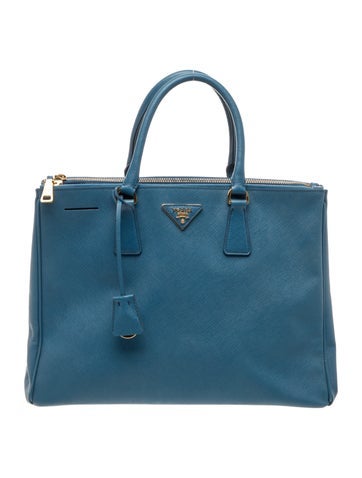 Saffiano Leather Galleria Double Zip Medium