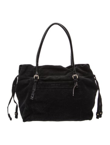 Signature Shoulder Bag