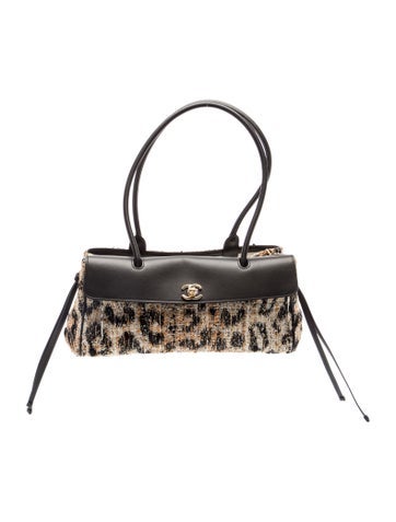 2026 Metiers d'Art Small Urban Essentials Shopping Bag