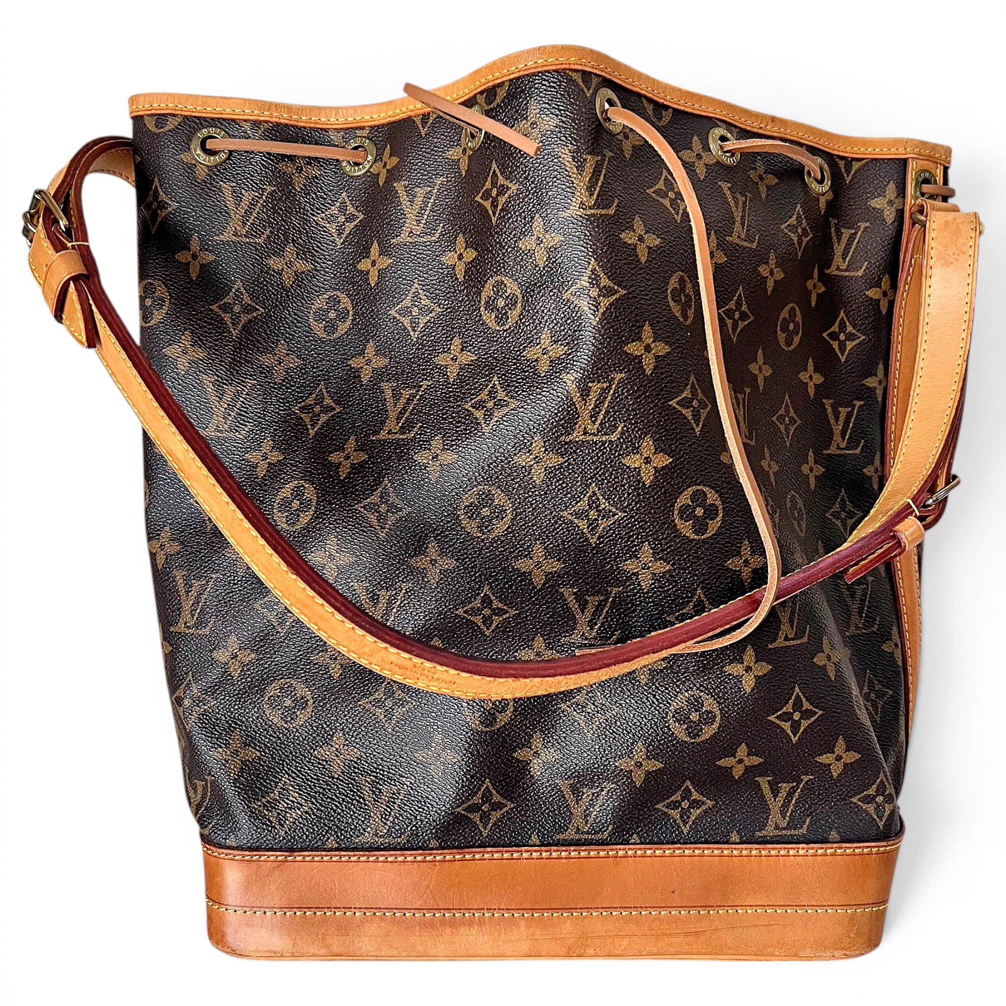 Louis Vuitton Noé cloth handbag
