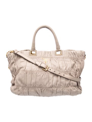 Leather Nappa Gaufre Medium