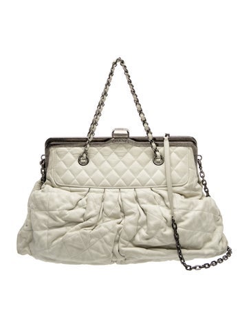 Chic Quilt Frame Bag
