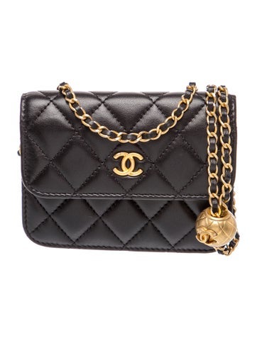 Mini Pearl Crush Clutch w/ Chain
