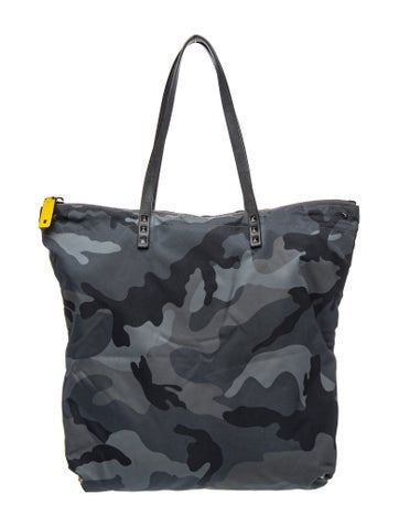 Rockstud Tote Large