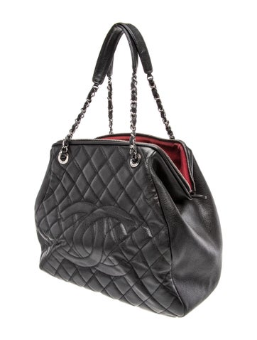 Timeless CC Shoulder Bag