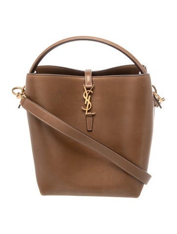 Leather Le 37 Bucket Bag 2023