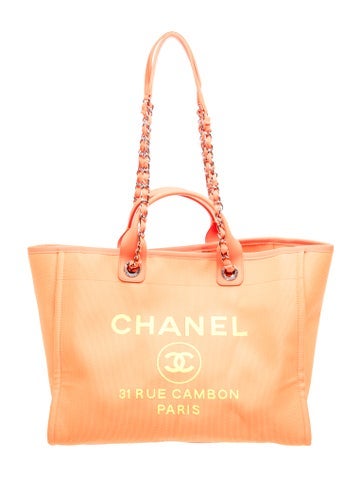 2021 Medium Deauville Shopping Tote w/ Pouch