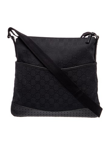 GG Canvas Shoulder Bag