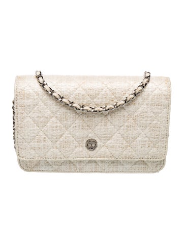 Coated Tweed Wallet On Chain