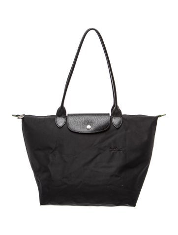 Signature Shoulder Bag