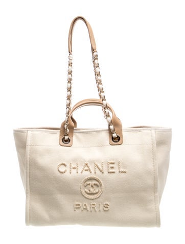 2020 Medium Pearl Deauville Shopping Tote