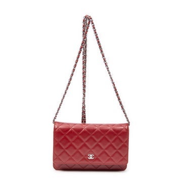 Leather Classic Wallet on Chain