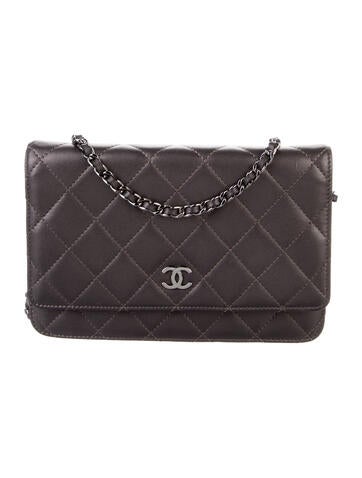 Classic Quilted Wallet On Chain