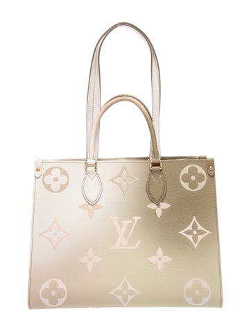 LV Monogram OnTheGo MM
