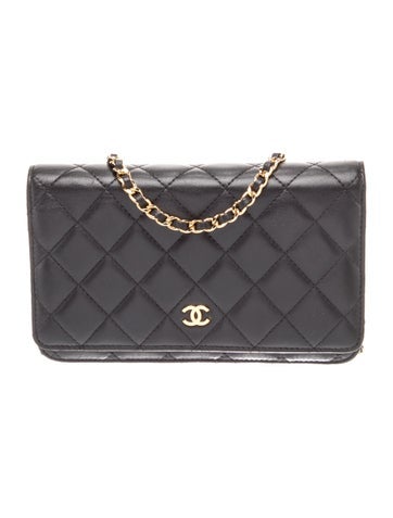 Classic Quilted Wallet On Chain