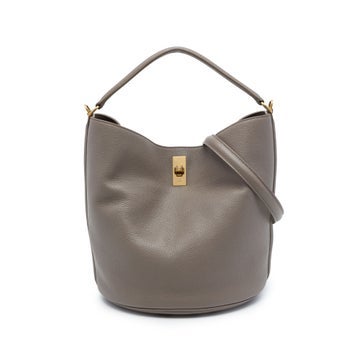 Supple Grained Calfskin Bucket 16