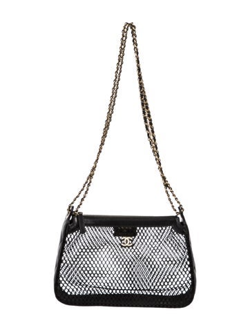 Mesh Clutch With Chain