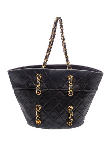 Chain Link Quilted Tote