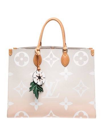 Monogram Giant OnTheGo GM