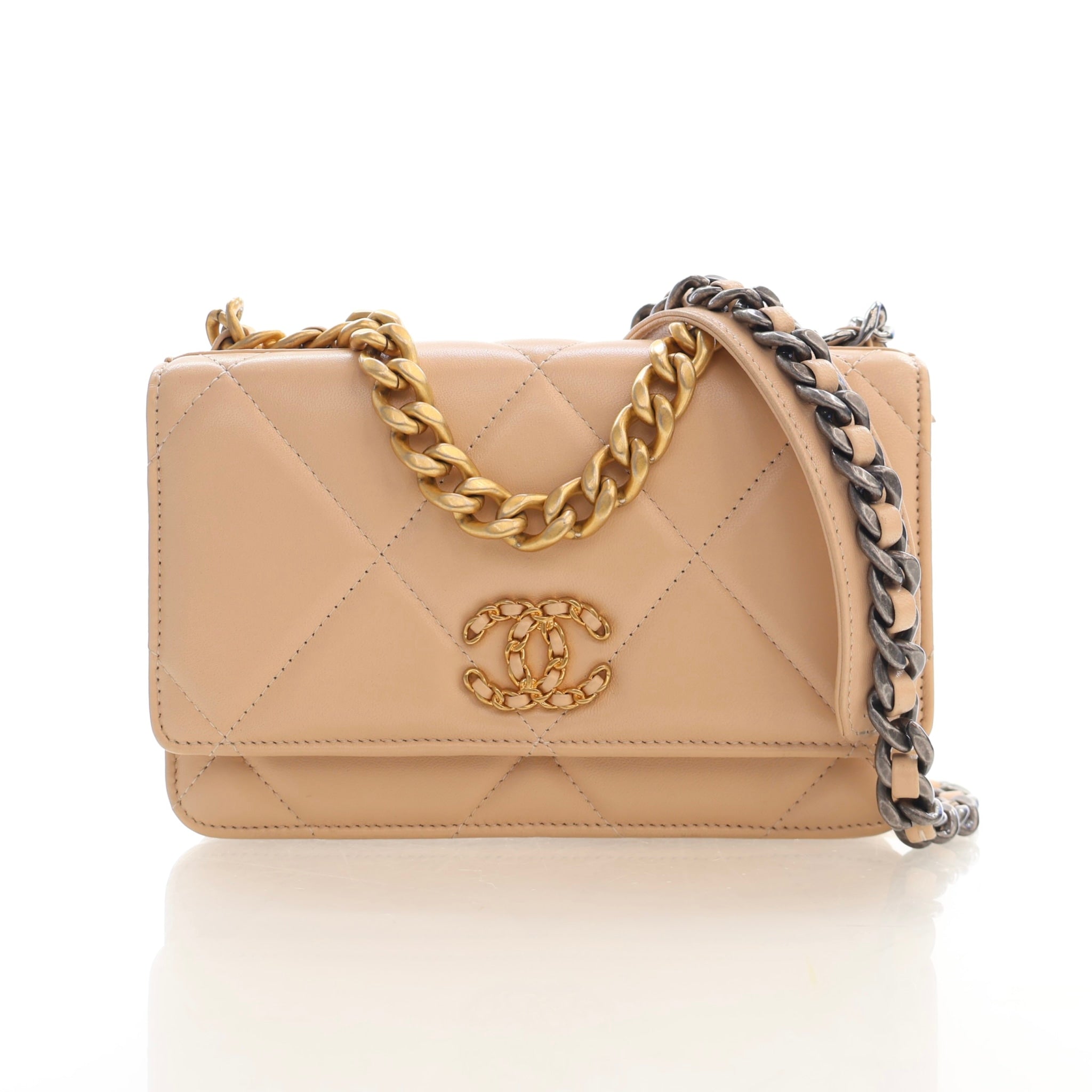 Chanel Lambskin 19 Wallet On Chain (WOC)