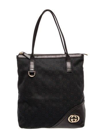 GG Canvas Messenger Bag