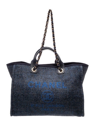 Medium Deauville Shopping Bag